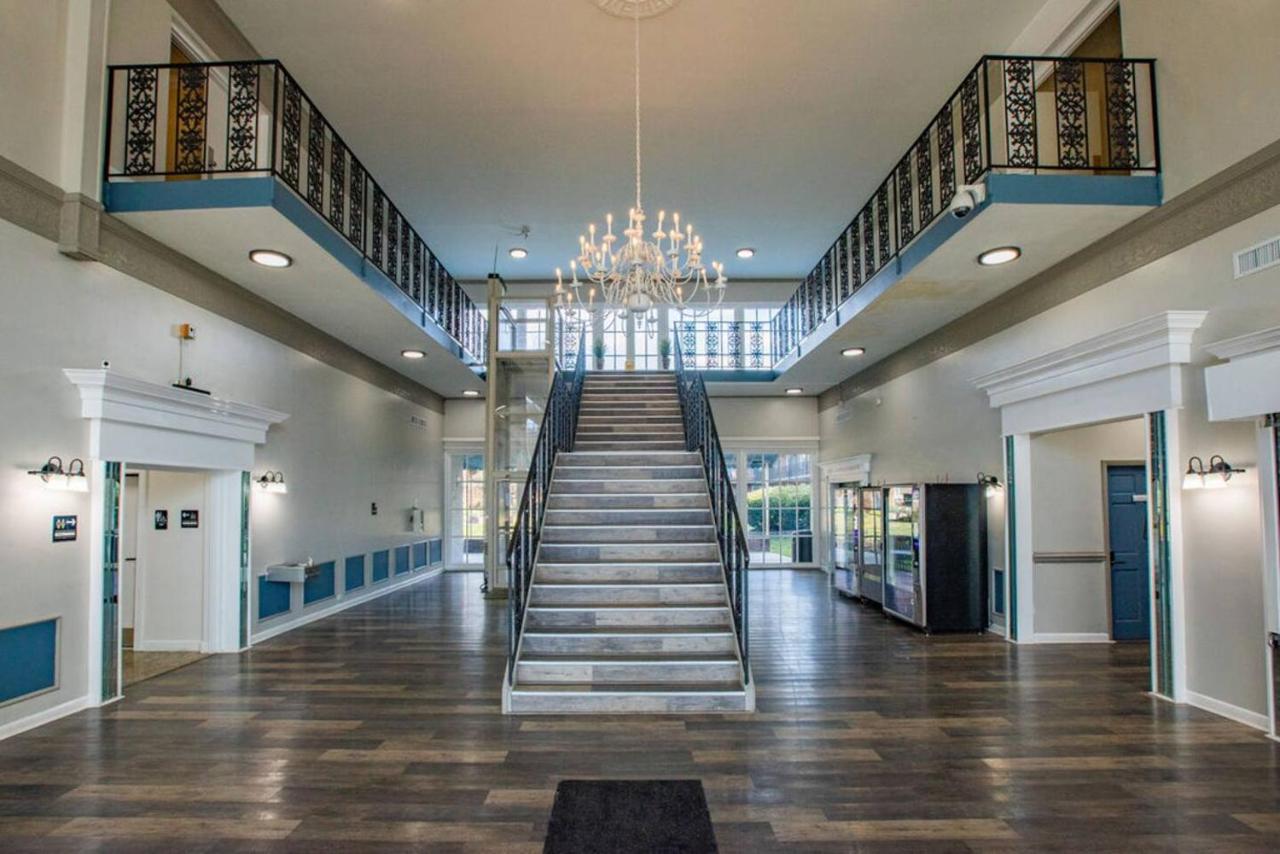 Charlotte Studio Apartment Near Uptown & Minutes to Hospital, Free Wi-Fi, Coffee & Gym - Chambres d'hôtes Charlotte