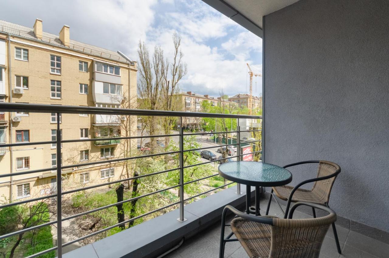4-467 Central Park, John McCain 7, Kyiv centre, stunning city view, 15 kW backup power, Petrovdom Apartment - B&B Kyiv