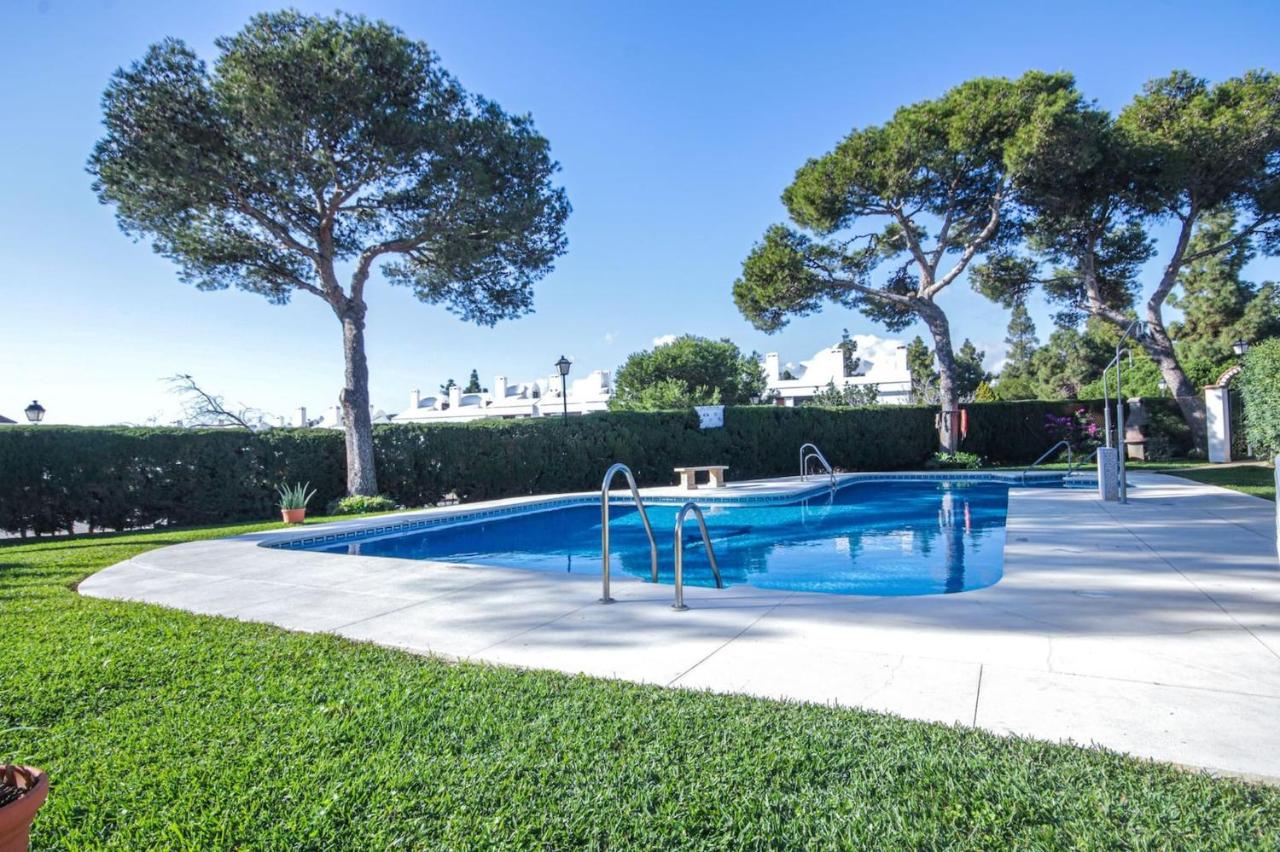 Townhouse with rooftop terrace La Cala de Mijas - Chambres d'hôtes La Cala De Mijas