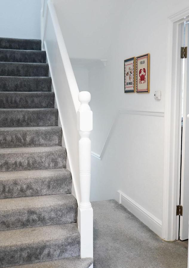 Ivydene - 3 bedroom house -Tenby - B&B Dale