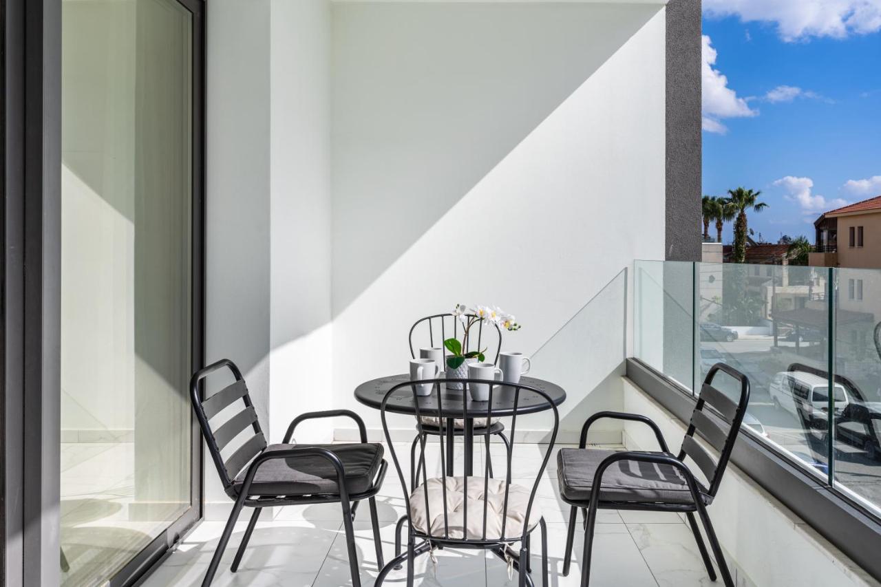 Hinoki 2-Bedroom Apartment - Bed and Breakfast Larnaca