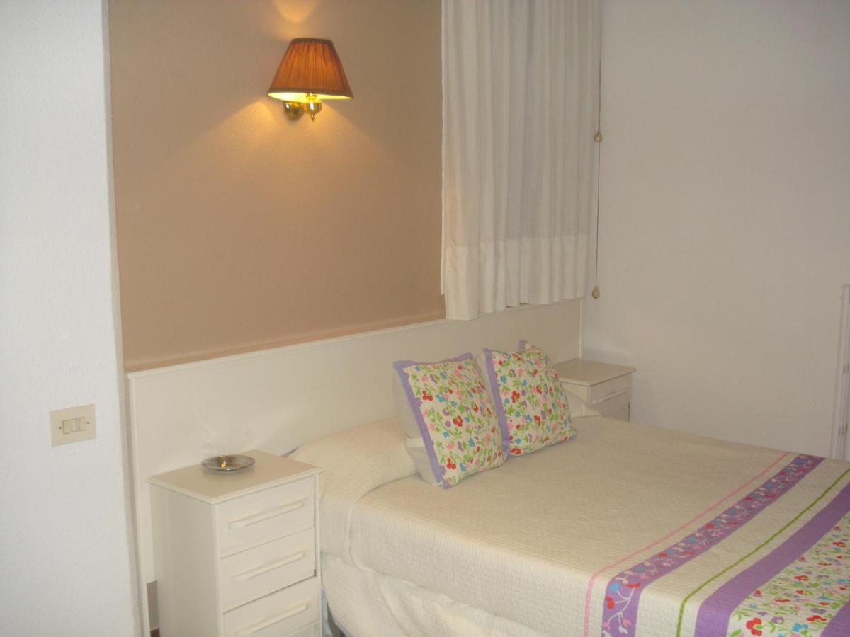 Double or Twin Room with Private Bathroom