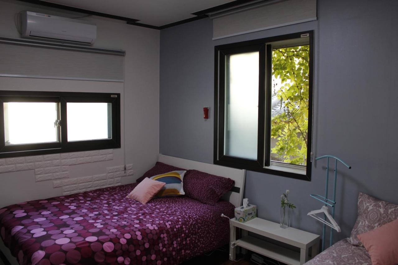 Triple Room with Private Bathroom