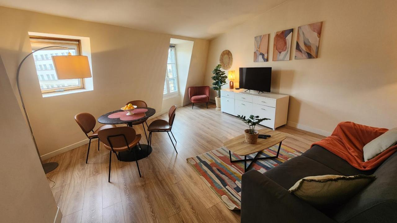 Place de l'Etoile, Wagram with AC - Chambres d’hôtes Paris