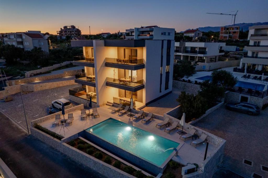 Noa Luxury Apartments 2 - B&B Novalja
