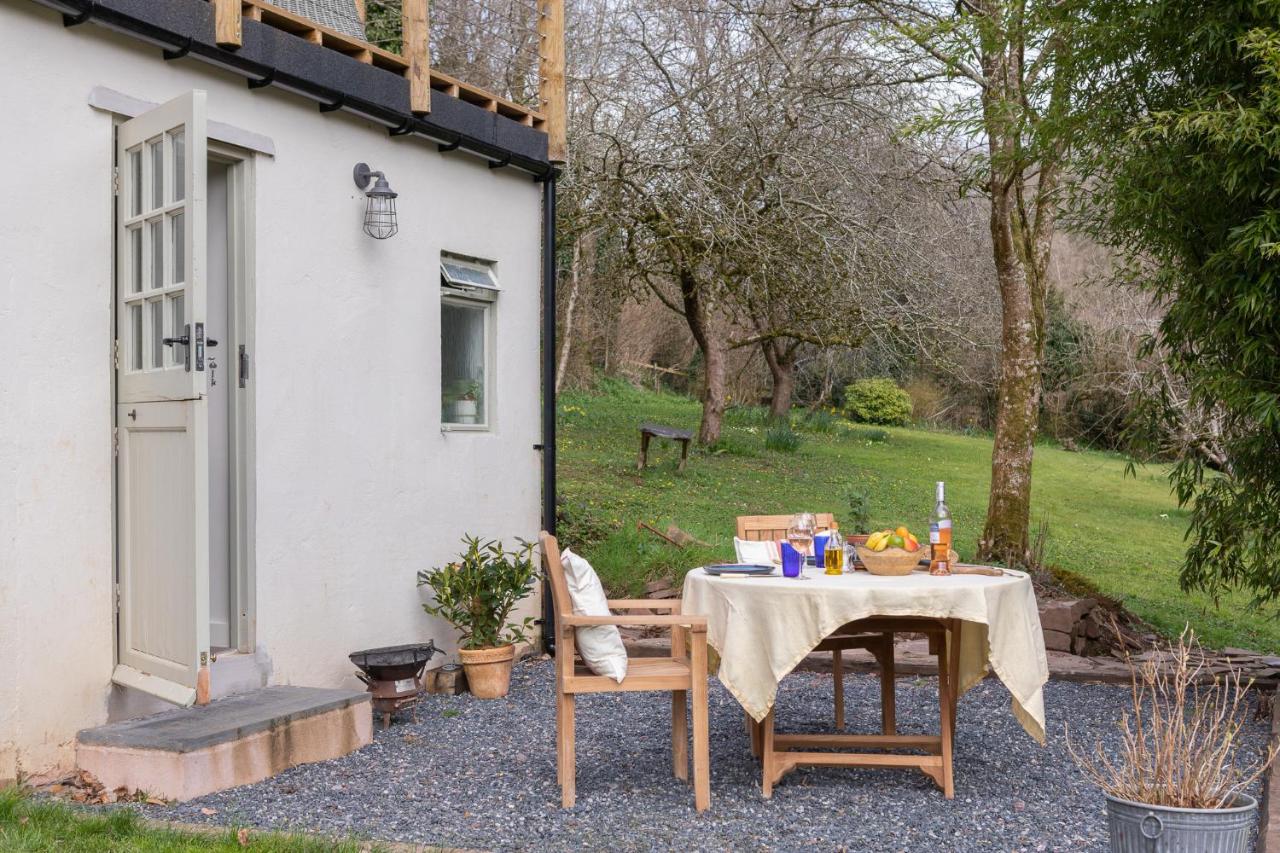 Spring Cottage-the perfect escape, romantic & cosy - B&B Cadeleigh
