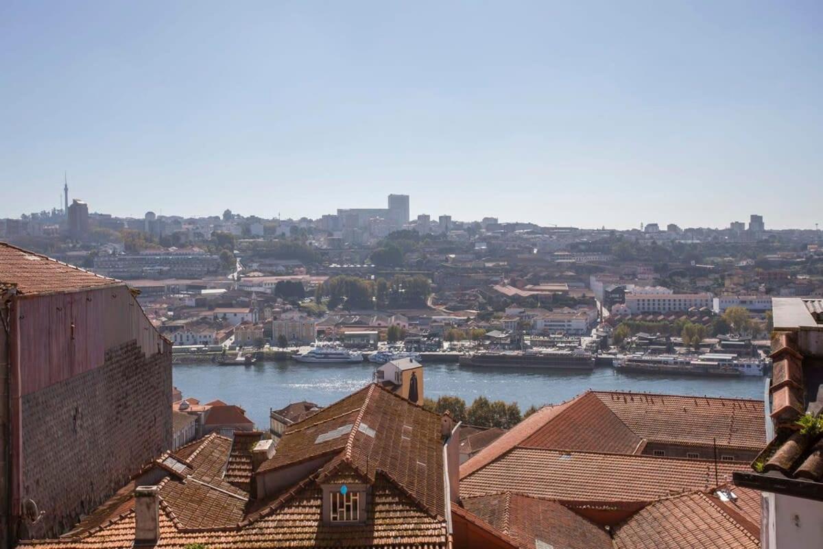 Liiiving in Porto - Ribeira Vintage View - B&B Oporto