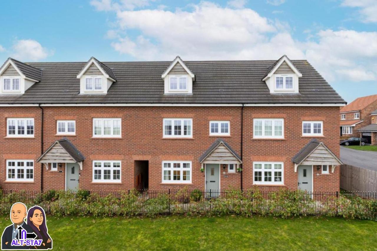 Kirkstall by Alt-Stay Contractor Accommodation - 4 Bed Contractor Home With Parking, Wi-Fi & Full Kitchen - Ideal For Long stays - B&B Wakefield