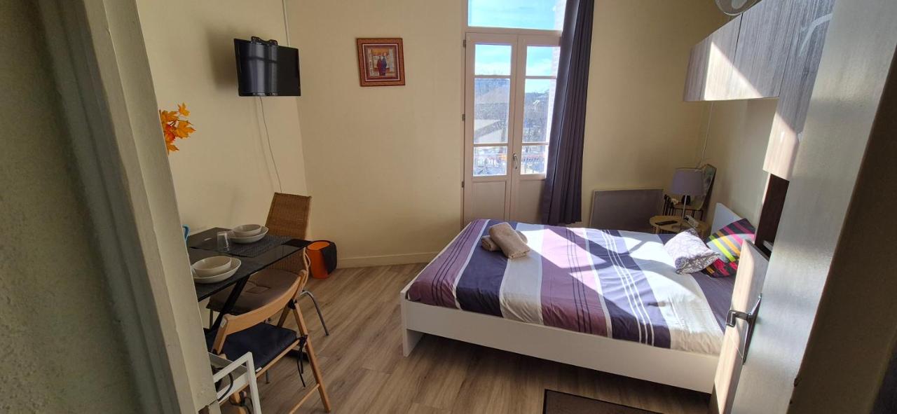 LE SPLENDID - Hypercentre - Proche Opéra & Parcs - Thermes - B&B Vichy