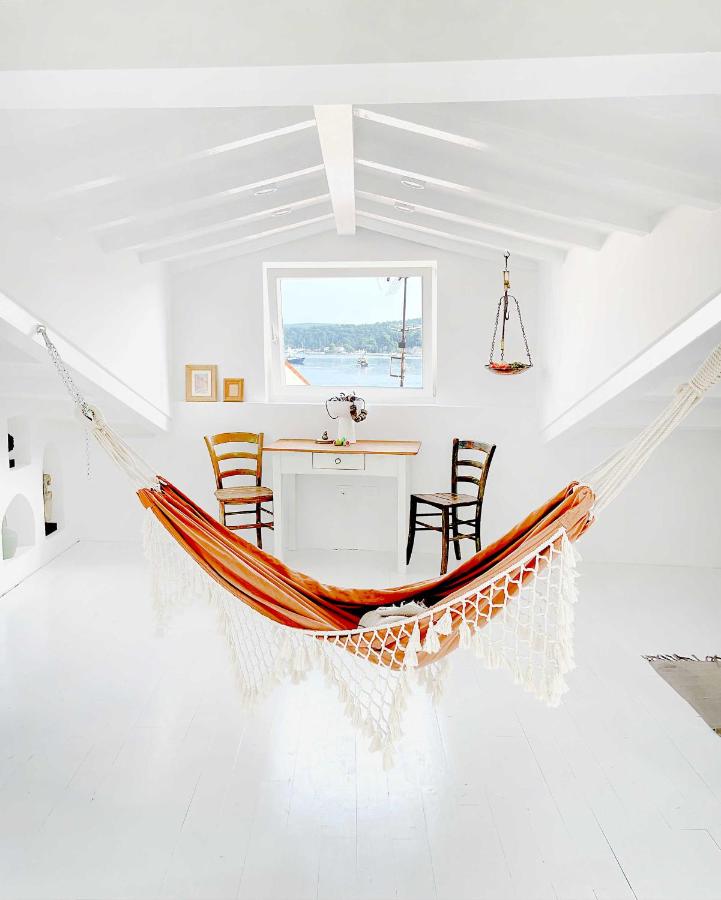 Nomad - sea view studio apartment - B&B Rovinj