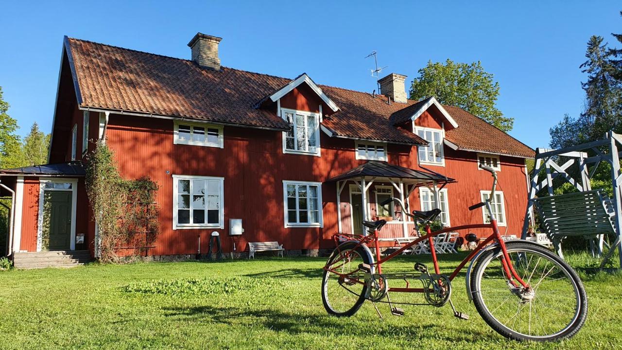 Lägenhet Strömsberg C - Chambres d'hôtes Strömsberg