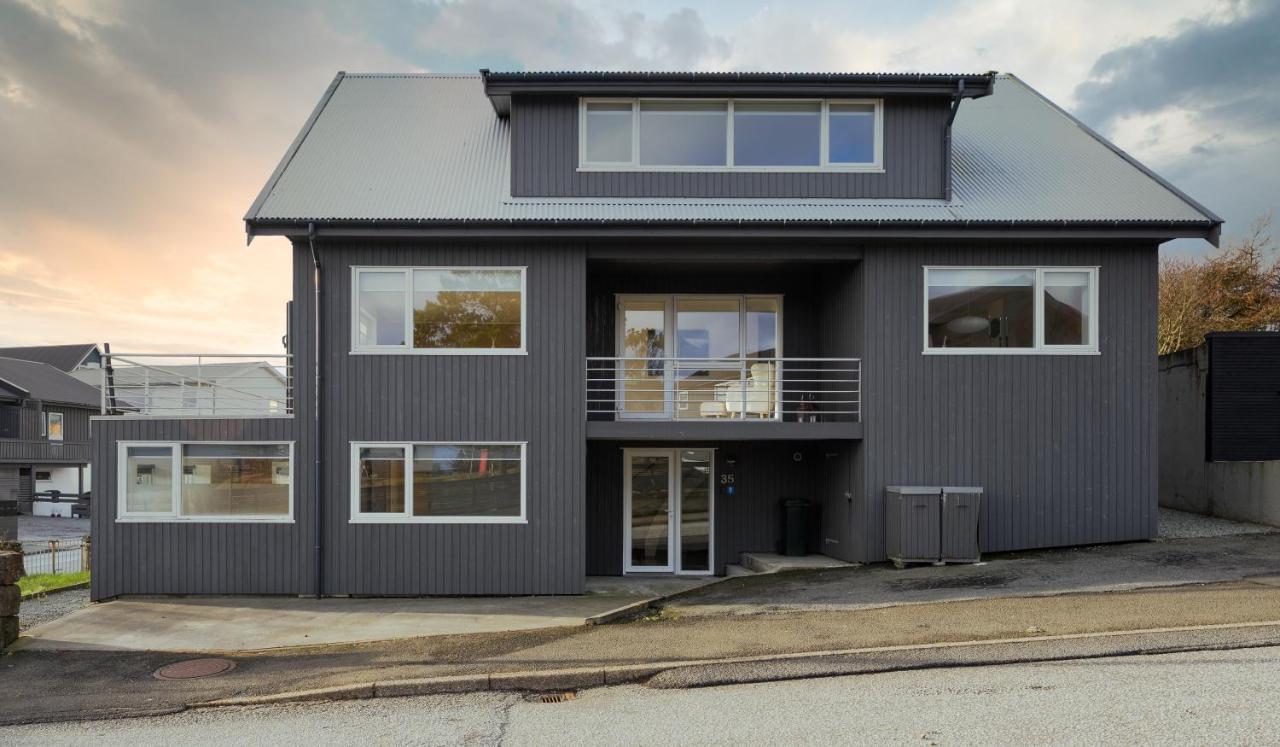 Súlan - villa - seaview - group stay - B&B Tórshavn