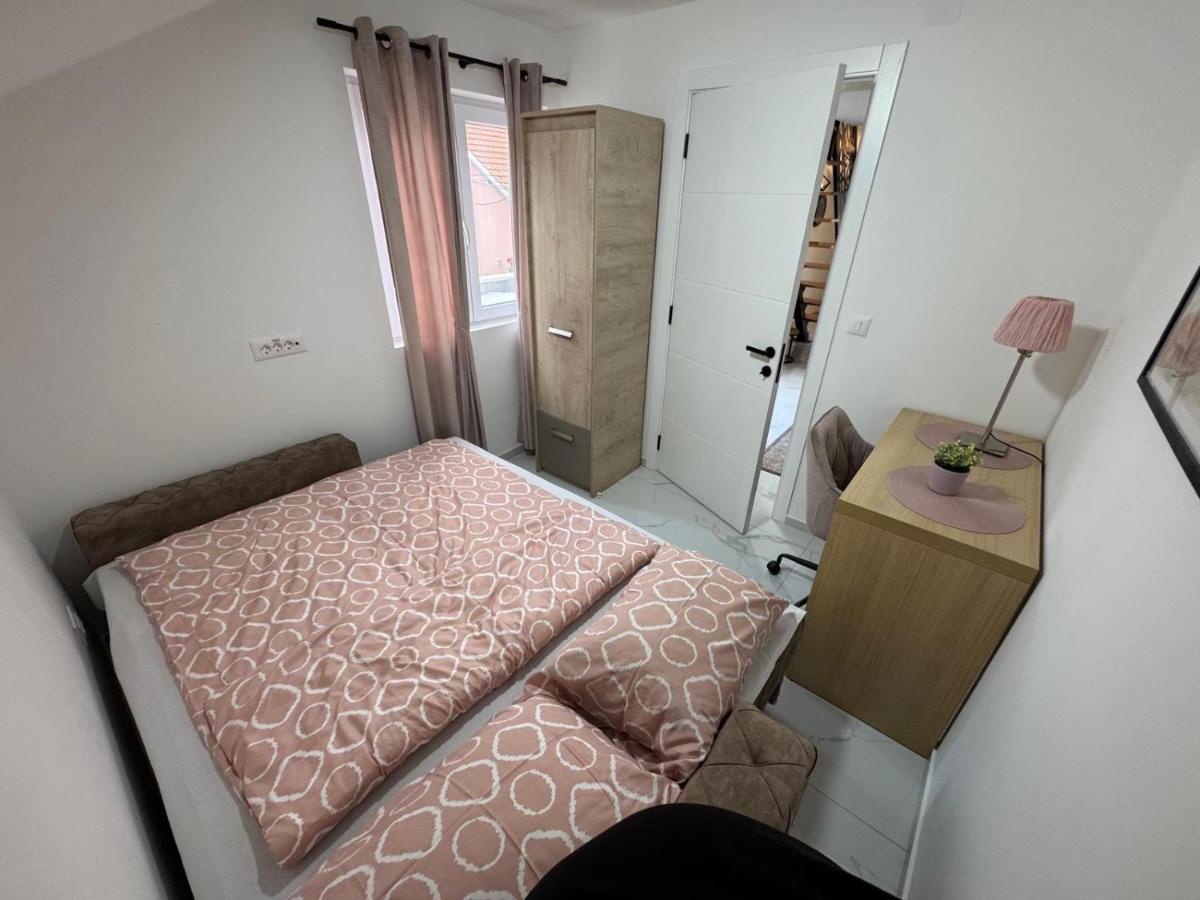 Apartment Star 2 Ledine - B&B Belgrado