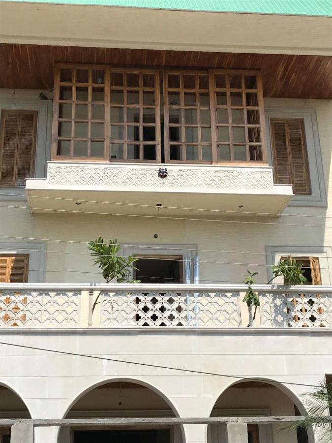 Flora A rooftop with serenity and peace - B&B Jaipur