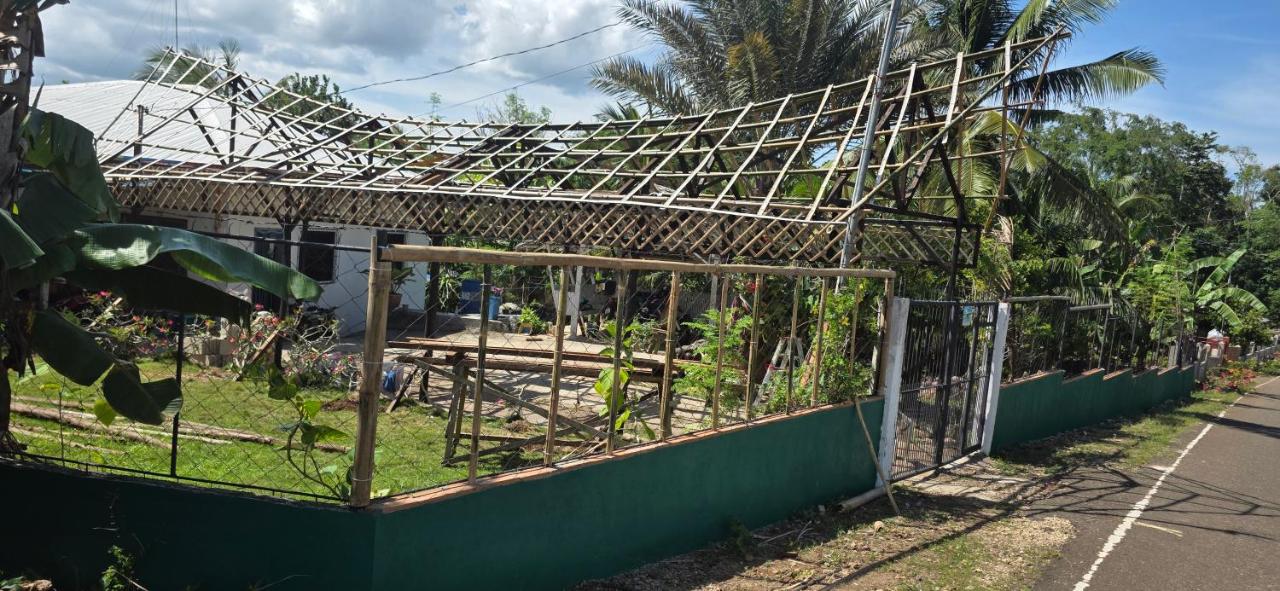 Wallace and Gromit's - B&B Siquijor