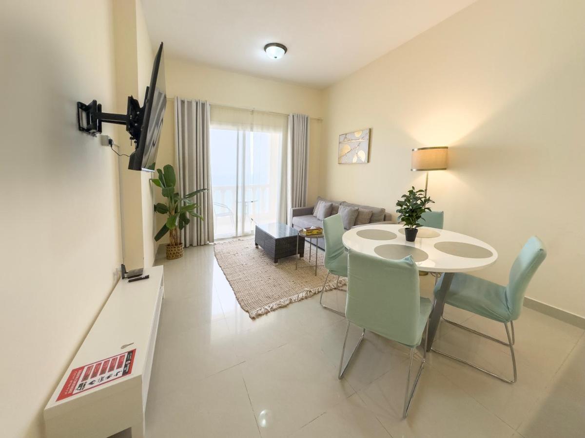 Royal Breeze Sea View One Bedroom Apartment - B&B Ras Al Khaimah