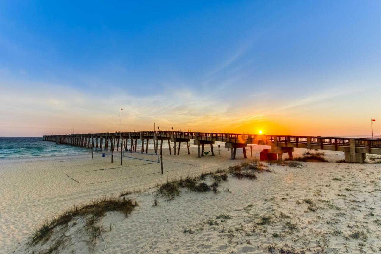 Dog-friendly duplex 2 blocks from beach with private yard AC & W&D - B&B Panama City Beach