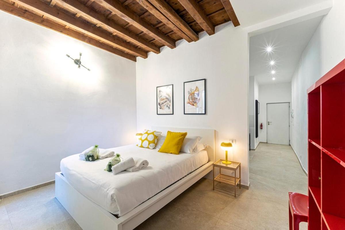 UNYCA - Florence Pitti Studio - Bed and Breakfast Florence