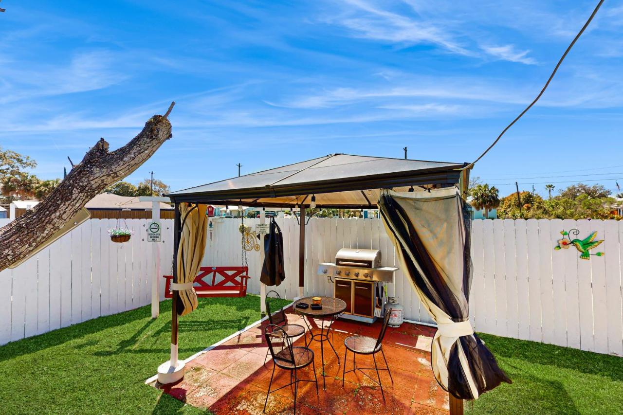 Charming home near beaches with a washer&dryer AC & outdoor entertaining - Chambres d'hôtes Panama City Beach