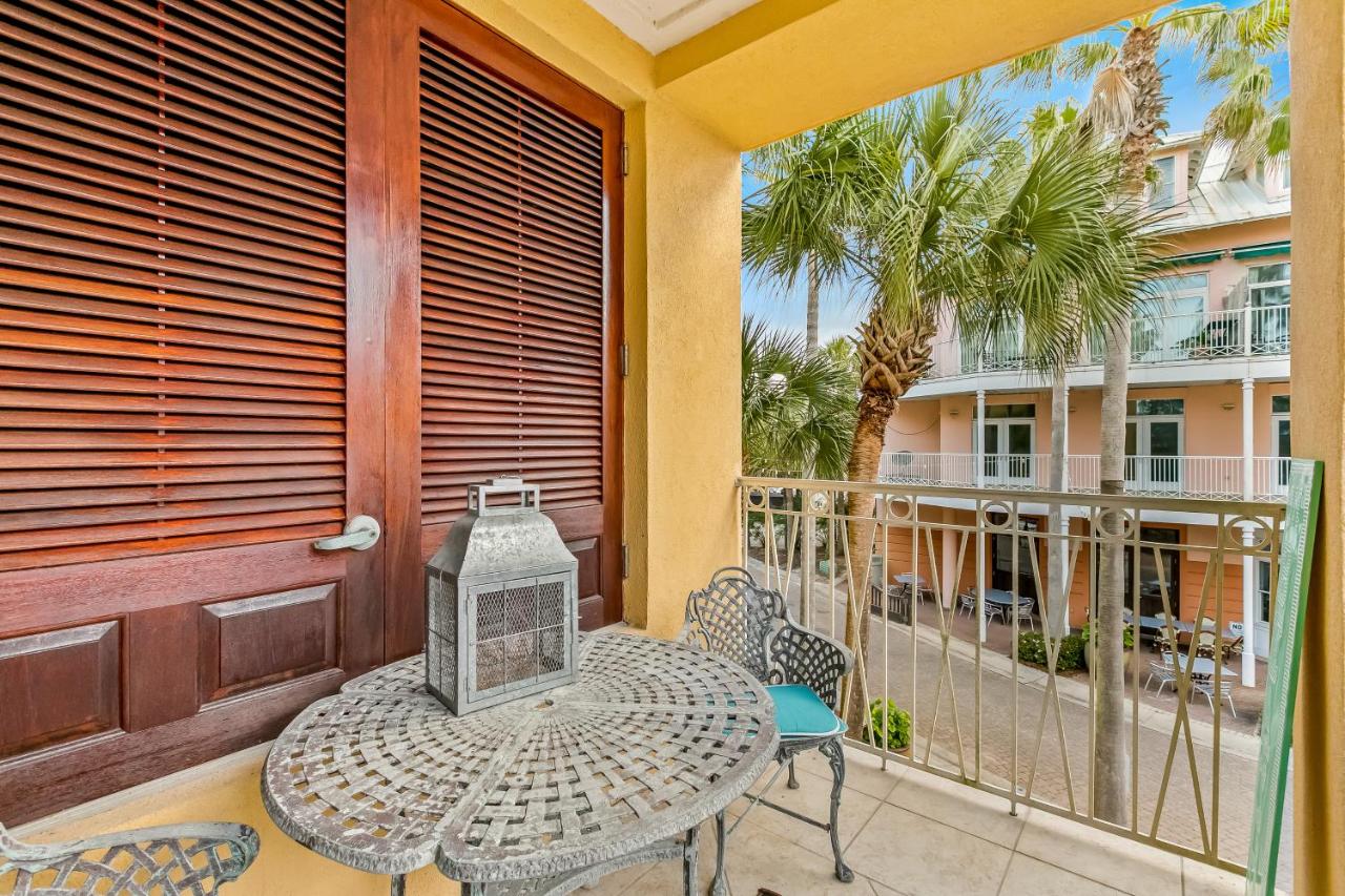 Carillon Beach condo with WiFi balcony pool and beach access - Ferienwohnung Panama City Beach