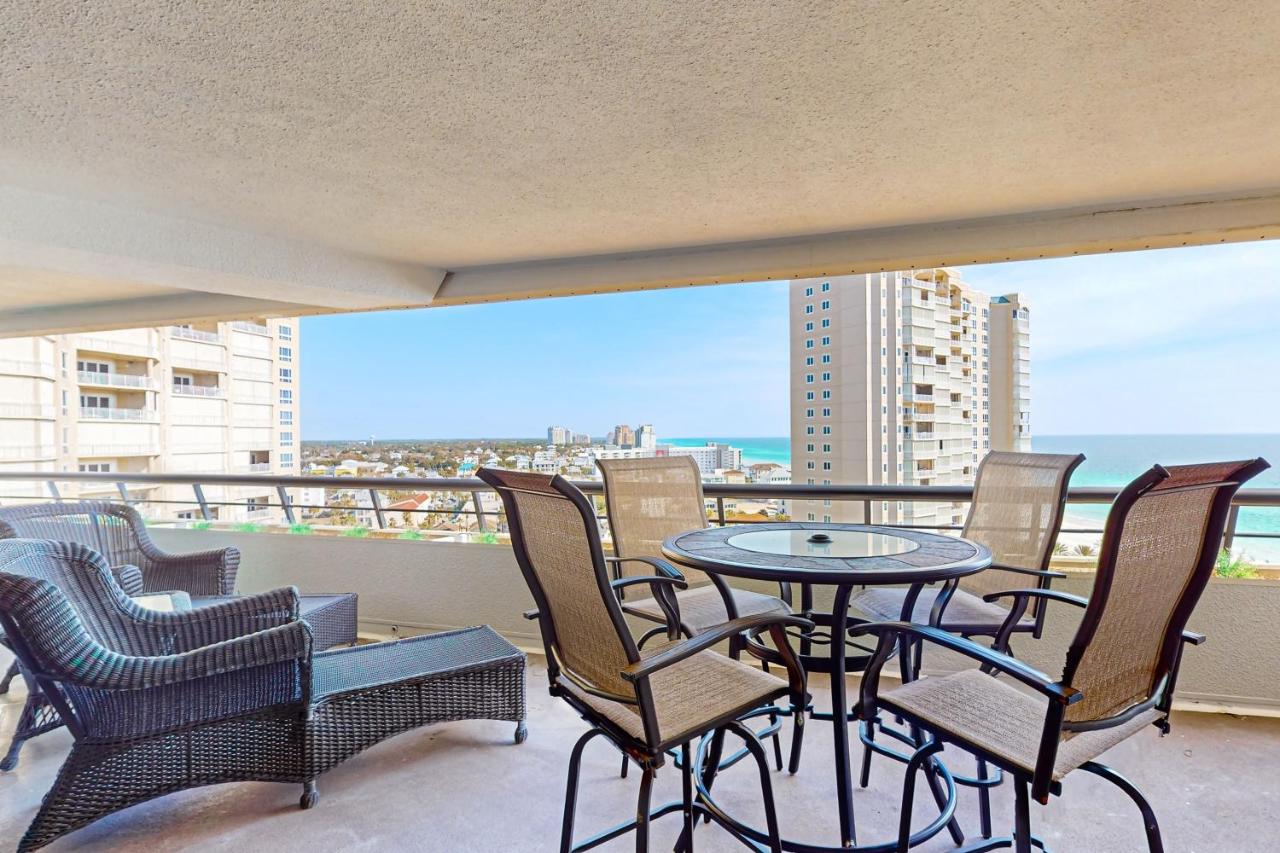 Gorgeious beachview condo with large balcony & shared pool - Ferienwohnung Destin