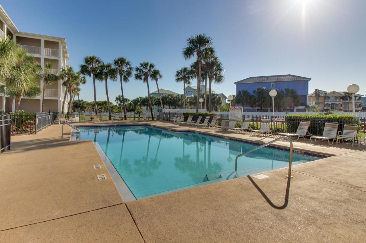 Modern beach condo with pool hot tub well-equipped kitchen balcony & W&D - Chambres d'hôtes Perdido Key