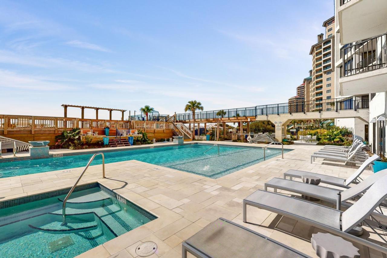 Gulf-front condo with balcony ocean view W&D pool hot tub & tennis - Chambres d'hôtes Destin