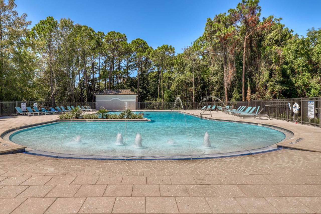 Gorgeous coastal home with shared pool beach access and golf - B&B Destin
