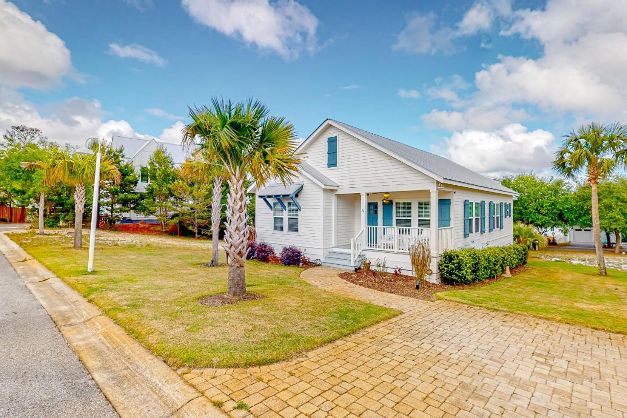 Charming home with enclosed sunroom porch central AC & W&D - near beach - Chambres d'hôtes Santa Rosa Beach