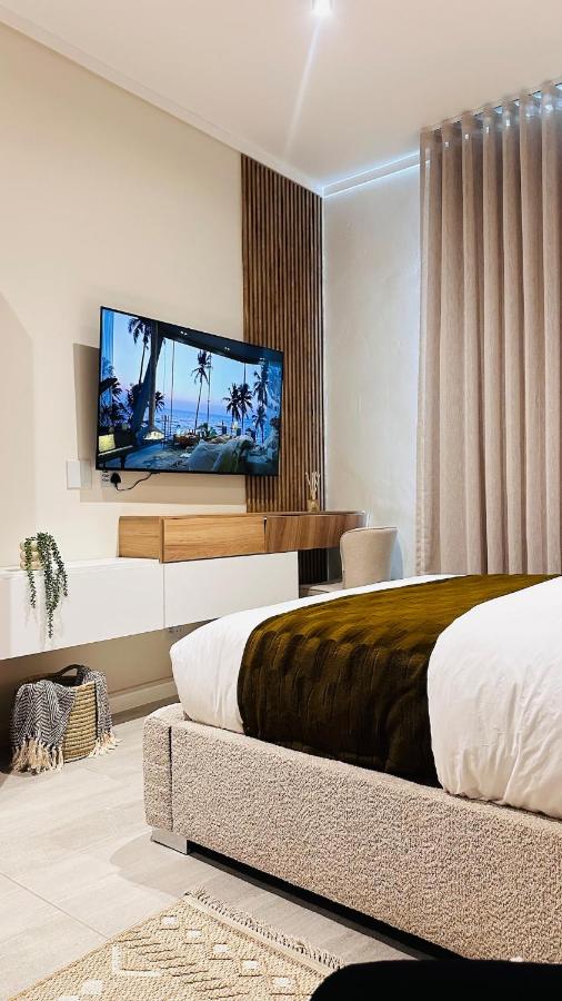 Nest and Rest at Menlyn Maine residence - B&B Pretoria