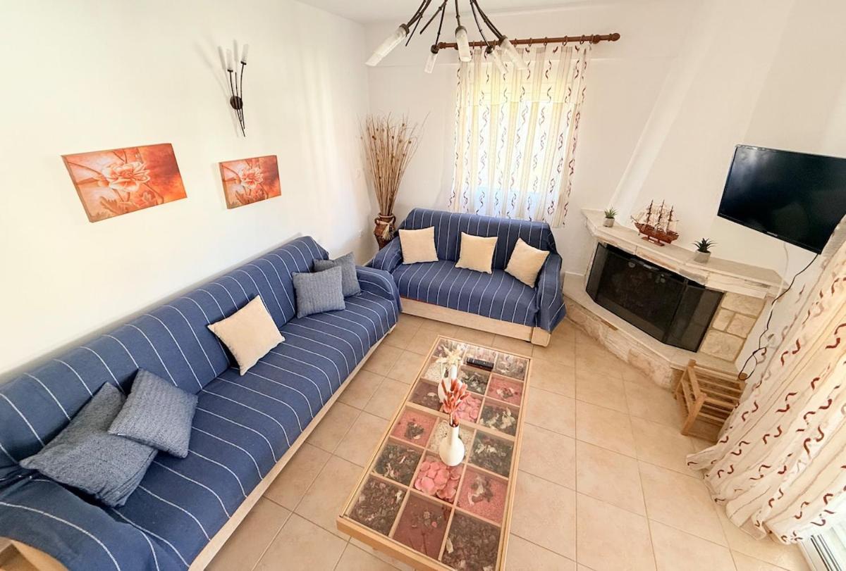 Polichrono Summer Escape 2BR 200m to Beach - B&B Polychrono