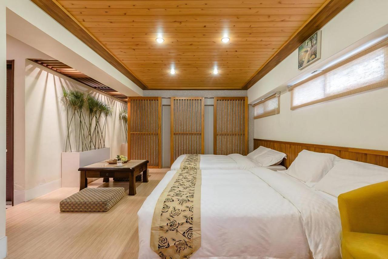 Doppelzimmer mit 2 Doppelbetten