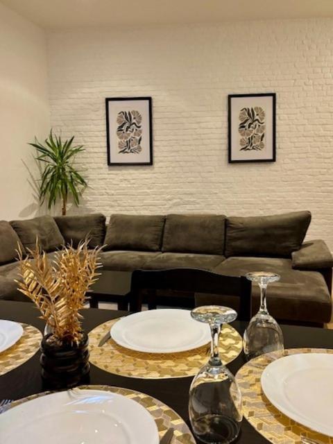 Appartement spacieux 2 pers proche centre ville et gare - Chambres d’hôtes Charleroi