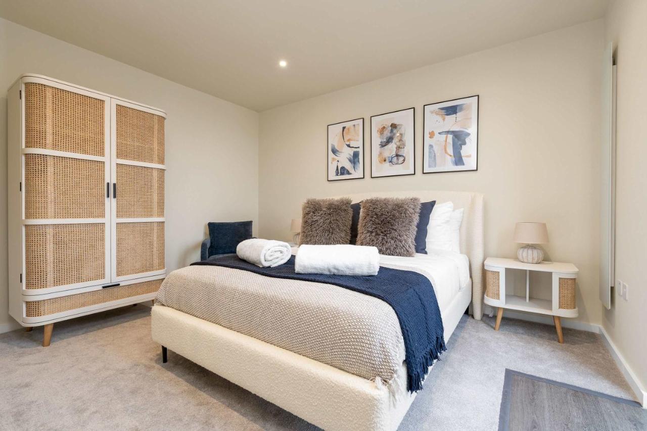 The Mancunian Blue - Manchester Luxury 2-Bed Corner Apartment - Ferienwohnung Manchester
