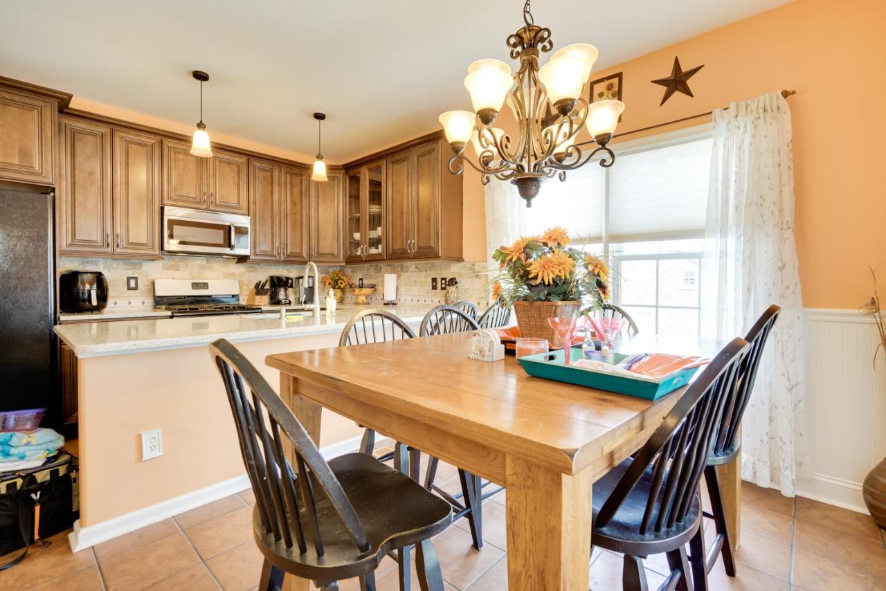 Breezy Wildwood Condo about 2 Blocks to Beach! - B&B Wildwood