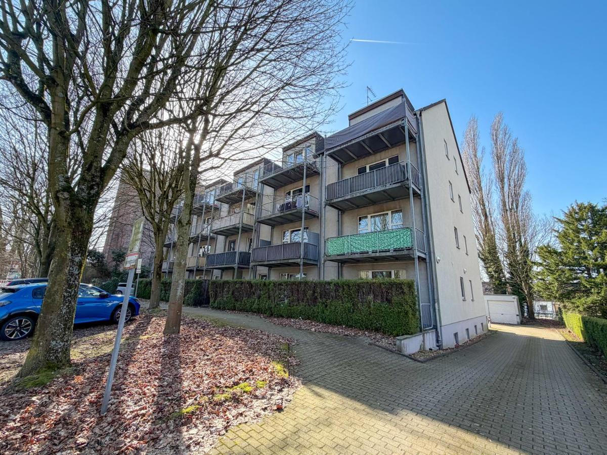 Apartment with balcony, good parking for long stay - Chambres d'hôtes Essen