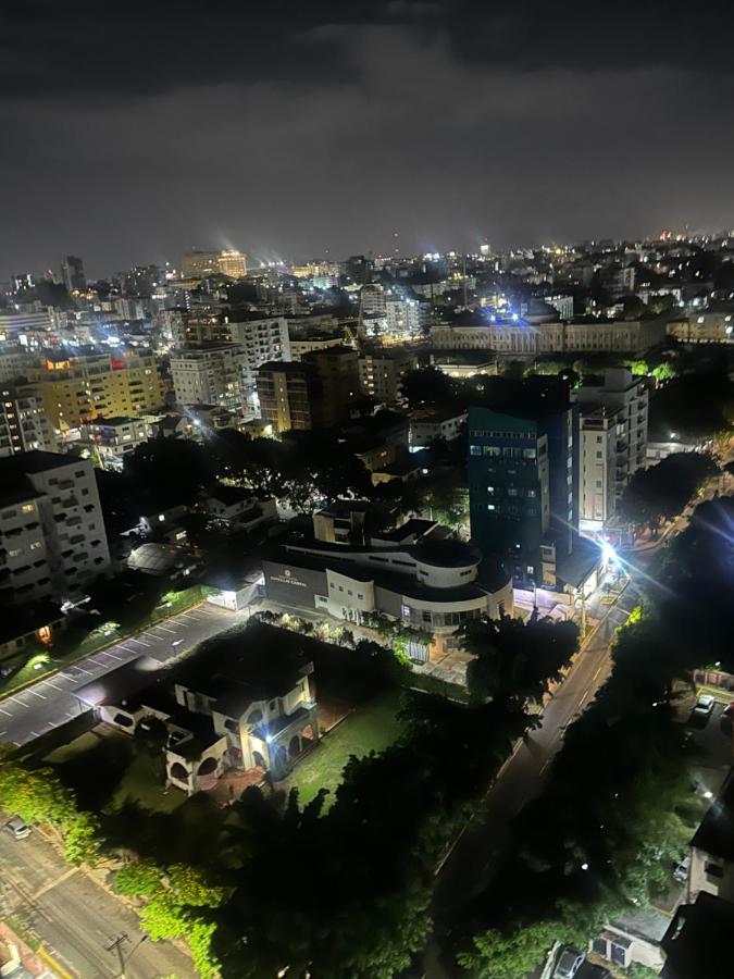 Apartamento con vista mar y la ciudad La Paz en Malecón Santo Domingo - Chambres d'hôtes Saint Domingue