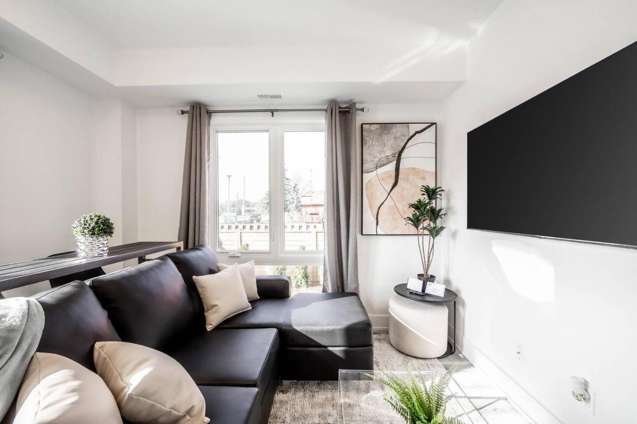 Cozy 2BR town, 2 private ensuites, free parking - Chambres d'hôtes Chutes Niagara