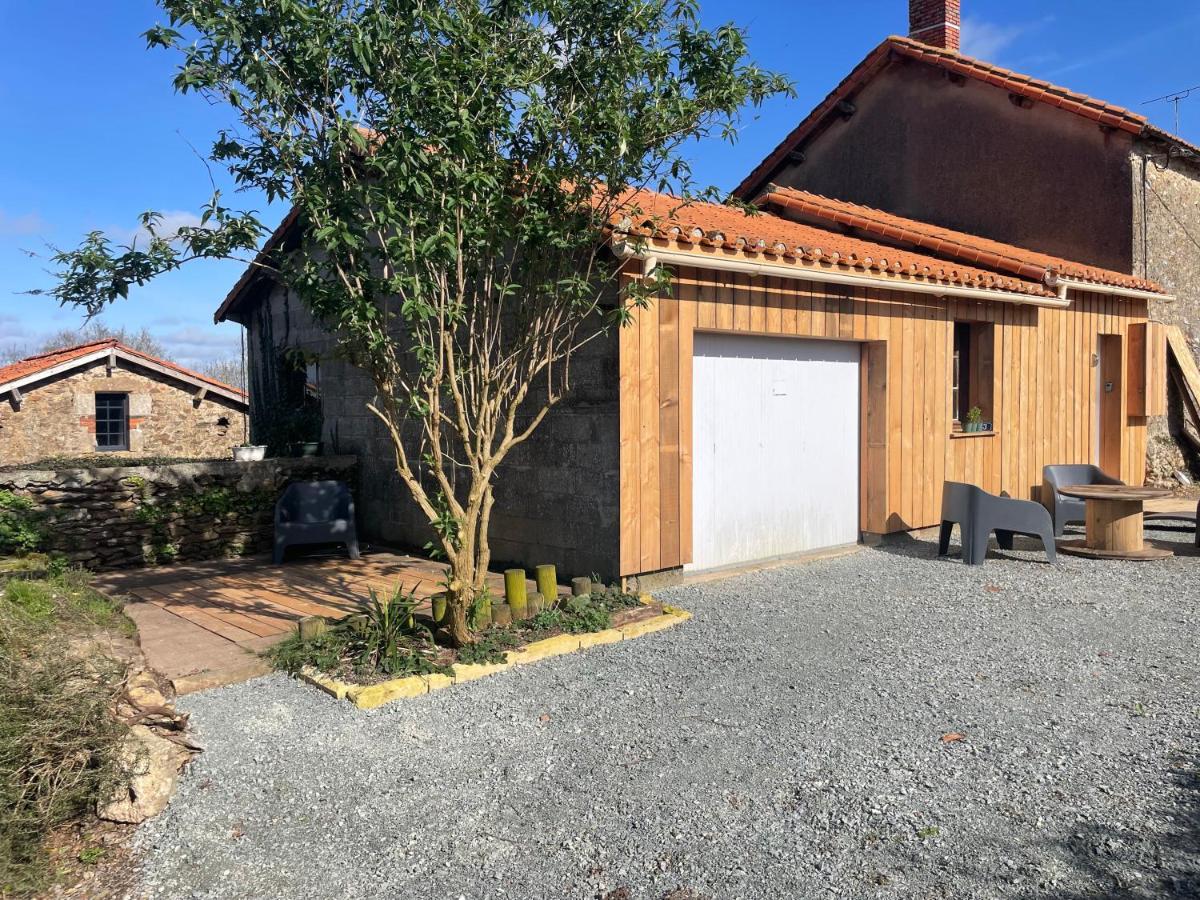 Gîte en bord de lac - Chambres d’hôtes Monsireigne