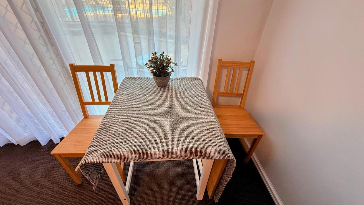 Mandurah Coastal Studio - Pool Outlook - Ferienwohnung Mandurah