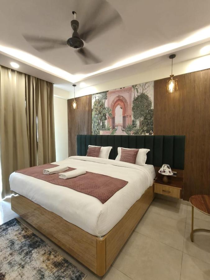 Couple's Paradise Omaxe Hazratganj Lucknow - B&B Lucknow