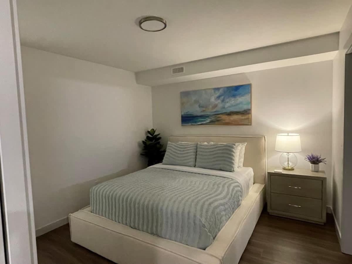 Large 1 BR with 6 appliances and rooftop swim spa - B&B Halifax