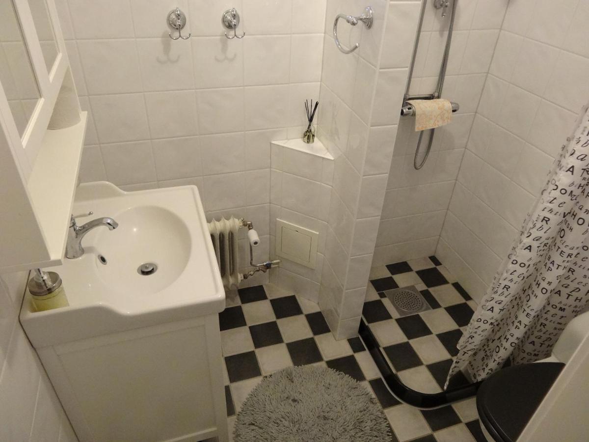 Habitación Doble con baño privado - 2 camas