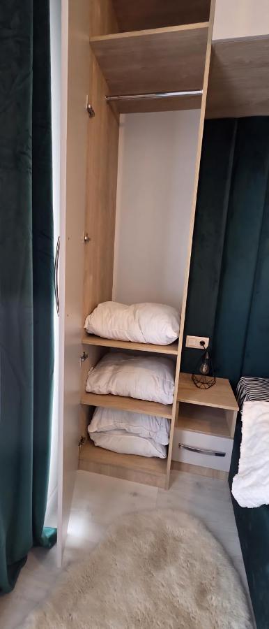 West Residence 6 - Chambres d'hôtes Ploieşti