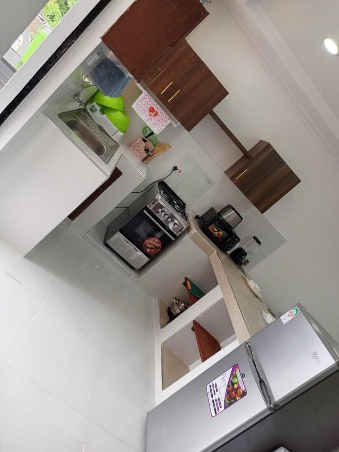 Diani Beach Suite - 1BR Pool & Beach Access - Chambres d’hôtes Diani Beach