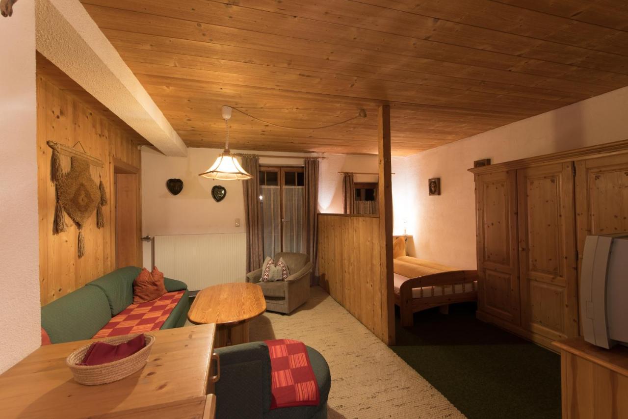 Apartment mit Terrasse