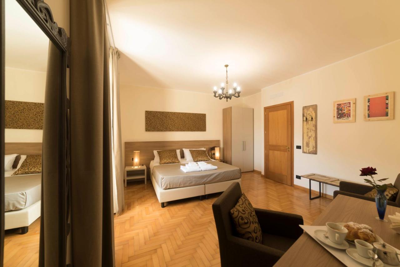 Luxe Kamer met 1 of 2 Bedden en Balkon
