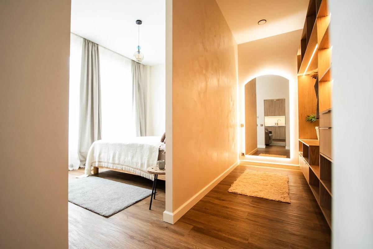 Kurbada Loft Stylish Apartment Near Riga Center with Parking - B&B Riga