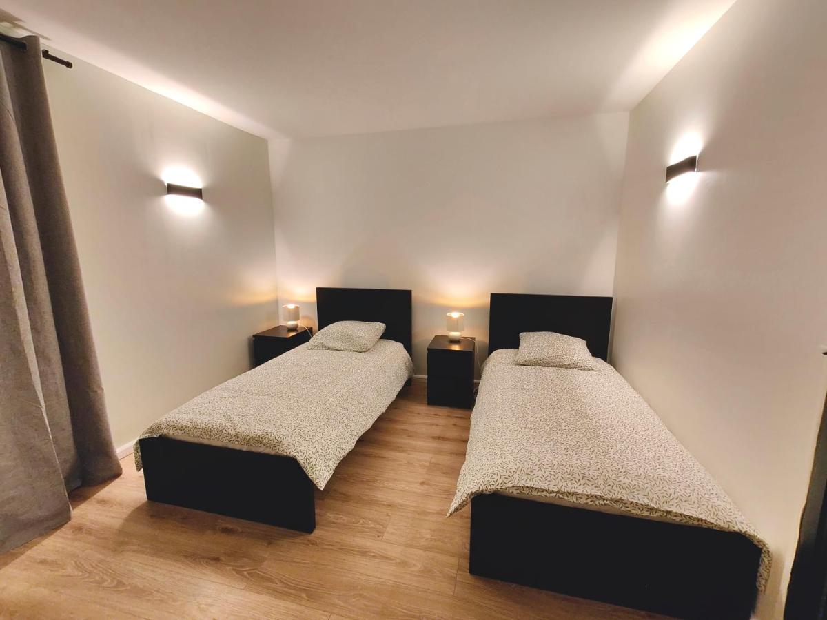 Appartement spacieux, 3 chambres, 6 lits simples - B&B Massy