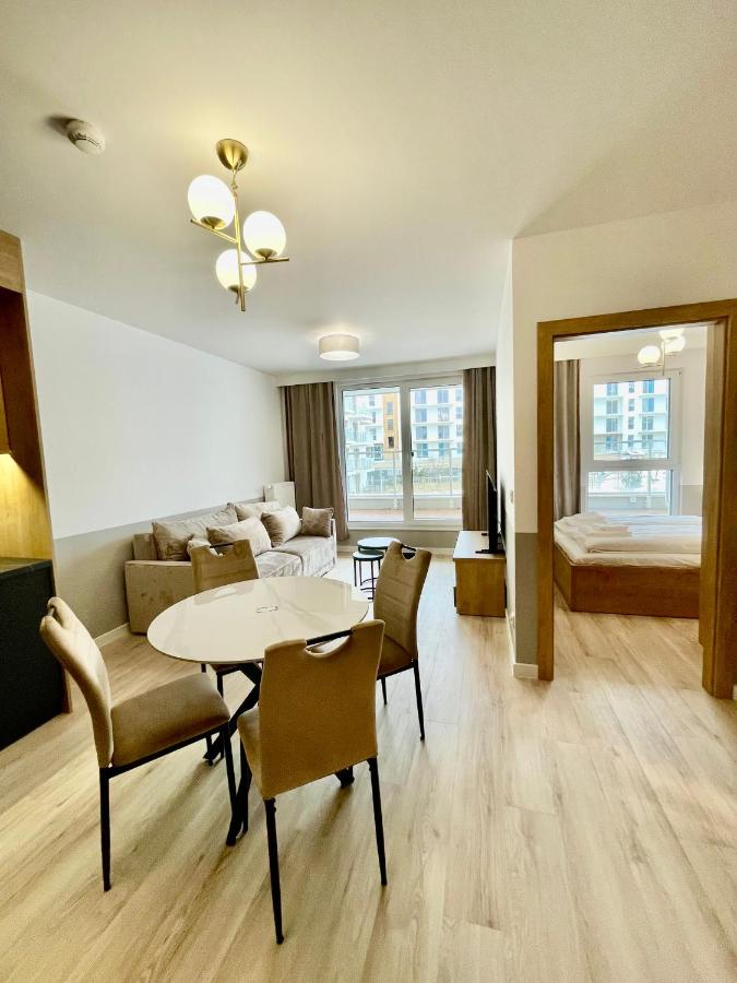 Perła Bałtyku - jacuzzi, sauny, sala zabaw, bilard, garaż, do plaży 400m - B&B Jastrzębia Góra